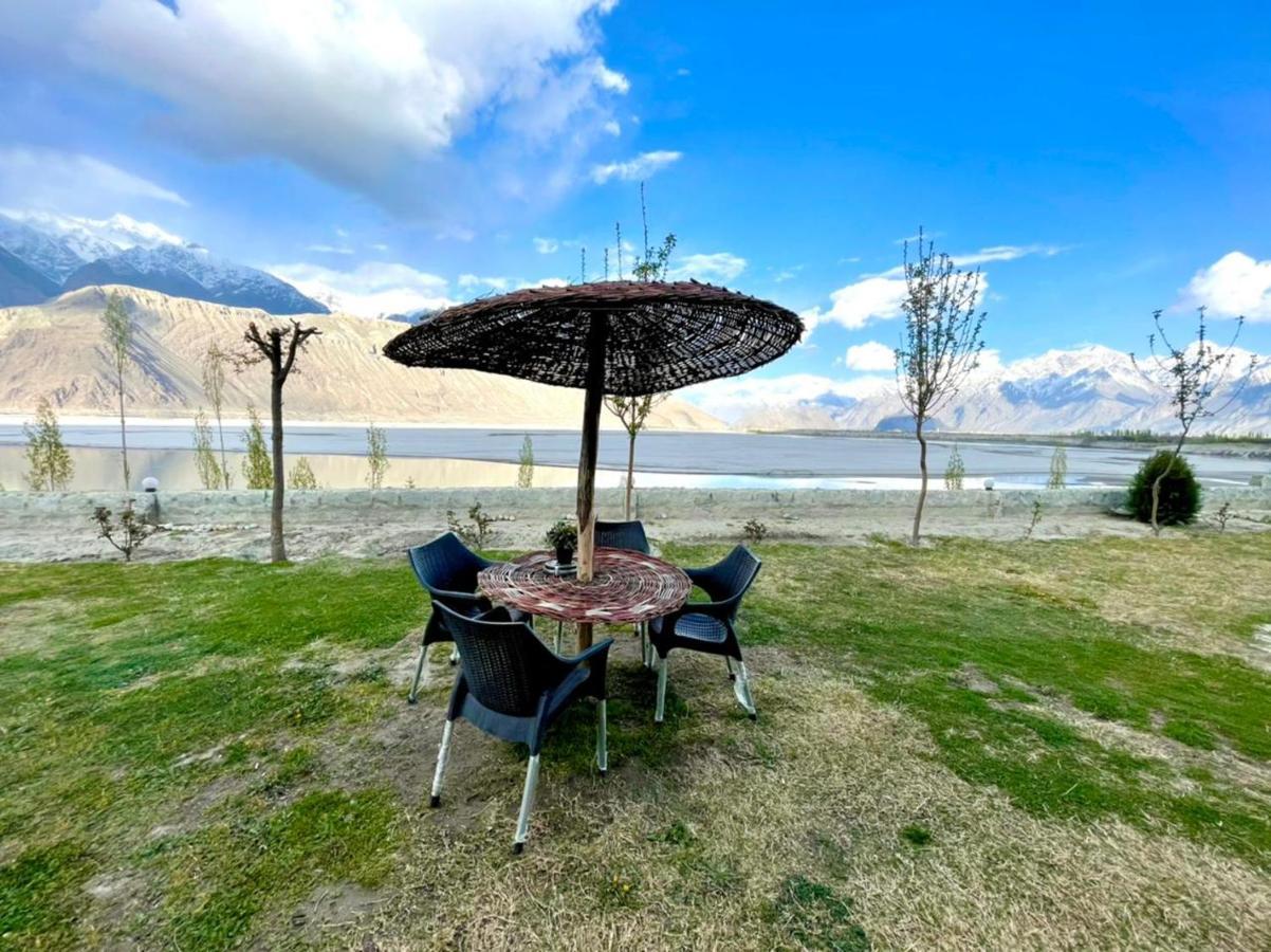 Indus View Hotel Skardu Kültér fotó